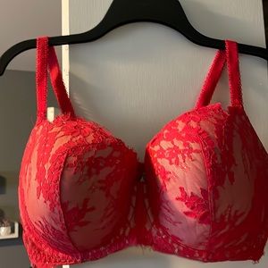 Victoria’s Secret, red lace, padded under wire bra